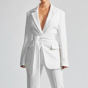 Classic blazer with belt